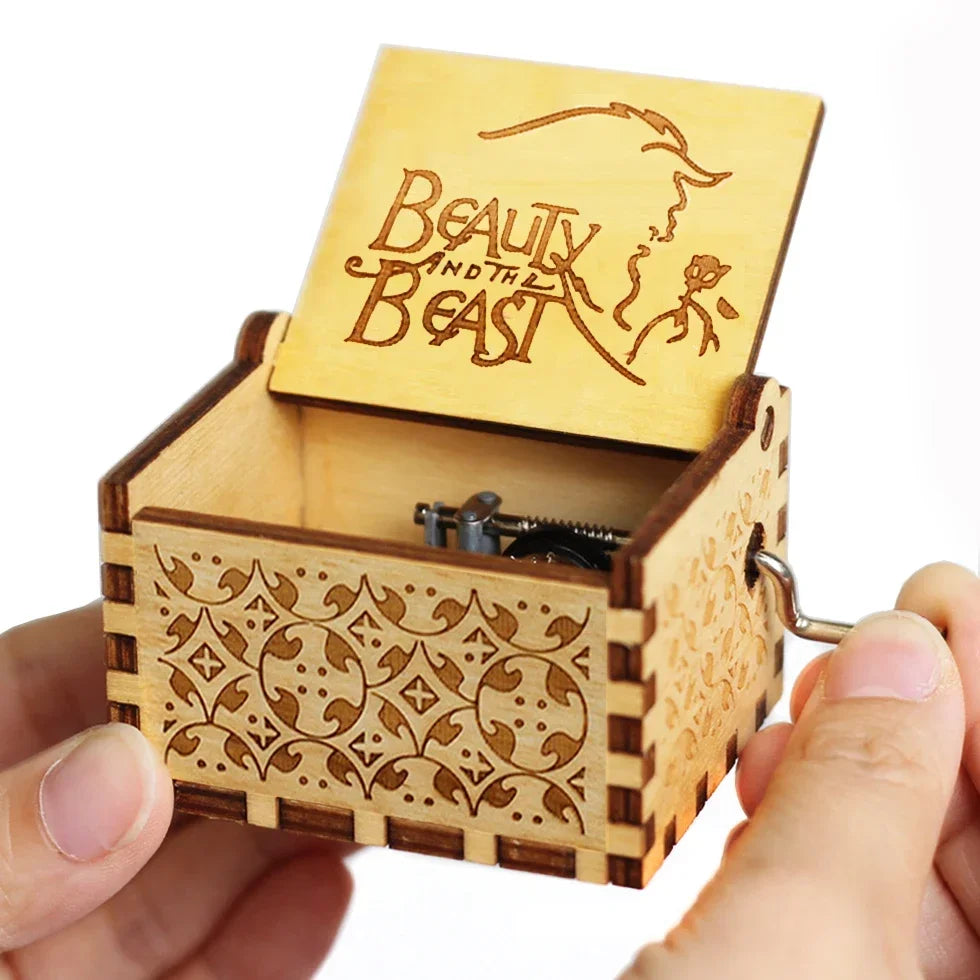 Hot 1pcs Antique carved Wooden Hand Crank Happy Halloween Music Box You are my sunshine Halloween Decor Christmas Birthday Gift